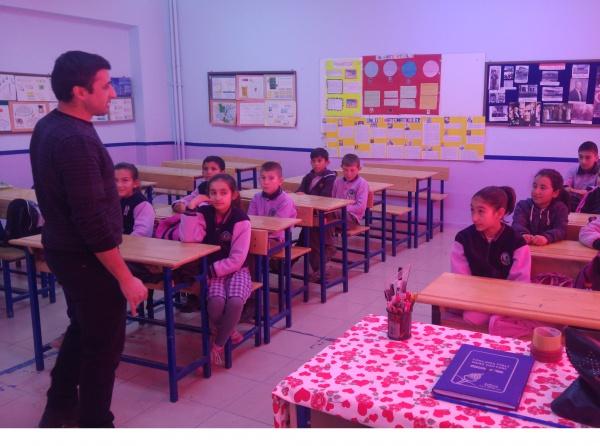 5. Sınıf sınıf öğretmeni İhsan KOÇ okula uyum analizi yapmıştır.
